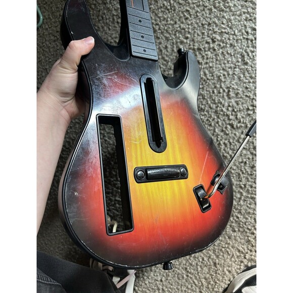 Wii Red Octane Guitar Hero Sunburst World Tour Guitar - Picture 4 of 6